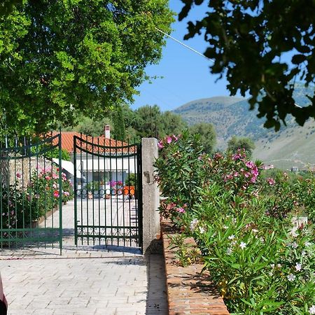Saranda Landscape Villa Bagian luar foto
