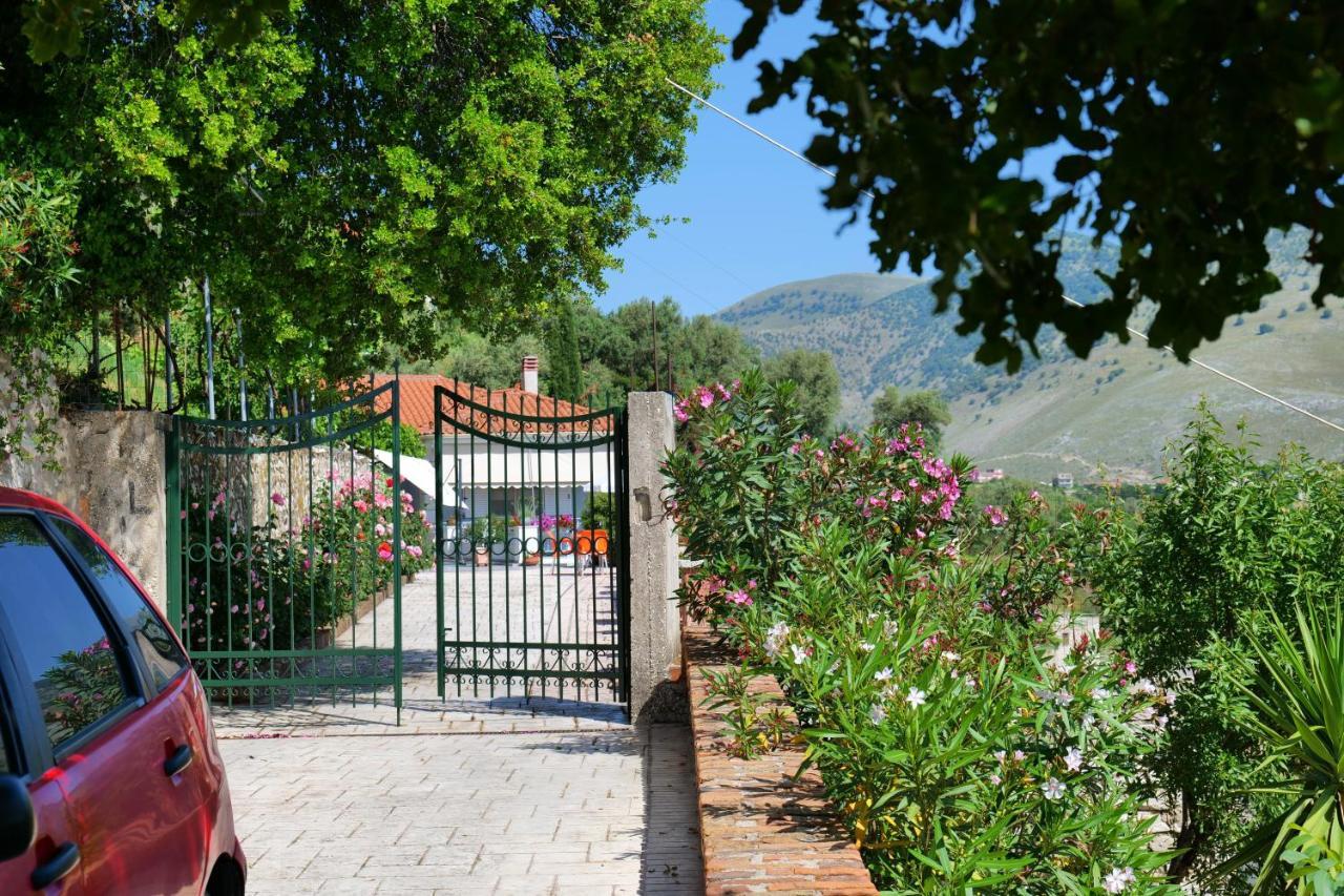 Saranda Landscape Villa Bagian luar foto